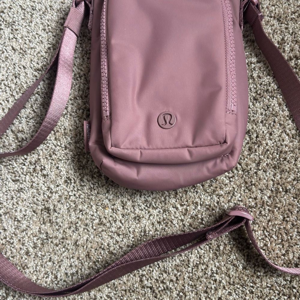 lululemon athletica Crossbody Bag in Dusty Rose